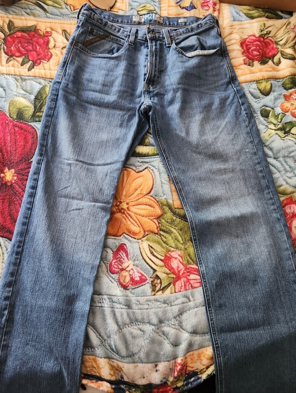 Ariat Bootcut M2 Men's Jeans in Medium Blue Wash